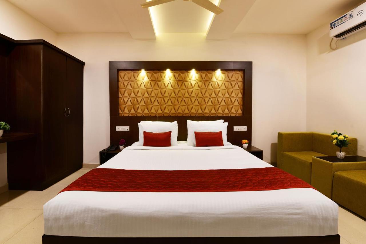 Hotel Bv Colours By Rivido, Begur Main Road Бангалор Екстериор снимка