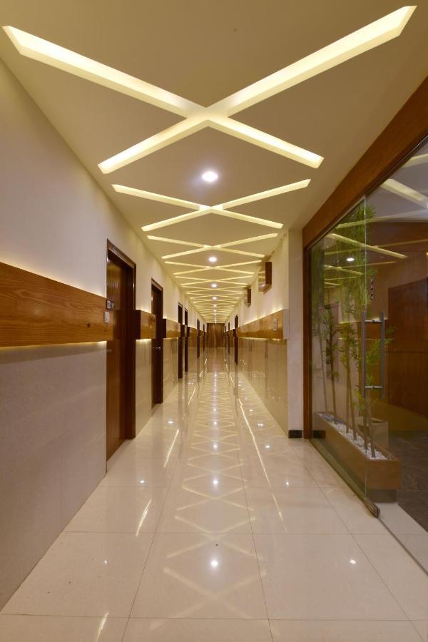 Hotel Bv Colours By Rivido, Begur Main Road Бангалор Екстериор снимка