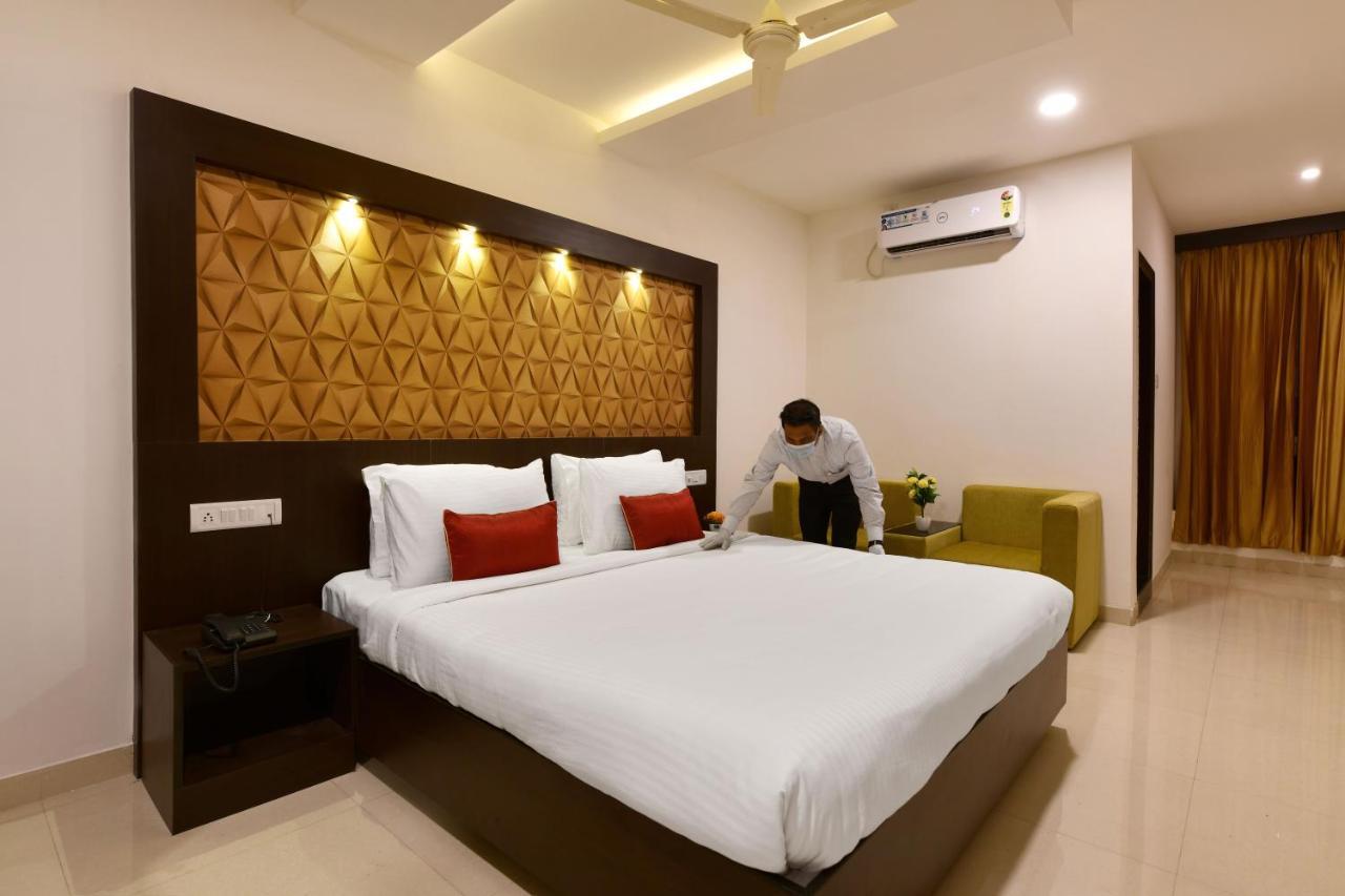 Hotel Bv Colours By Rivido, Begur Main Road Бангалор Екстериор снимка